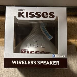Hershey's Silver Wireless Speaker